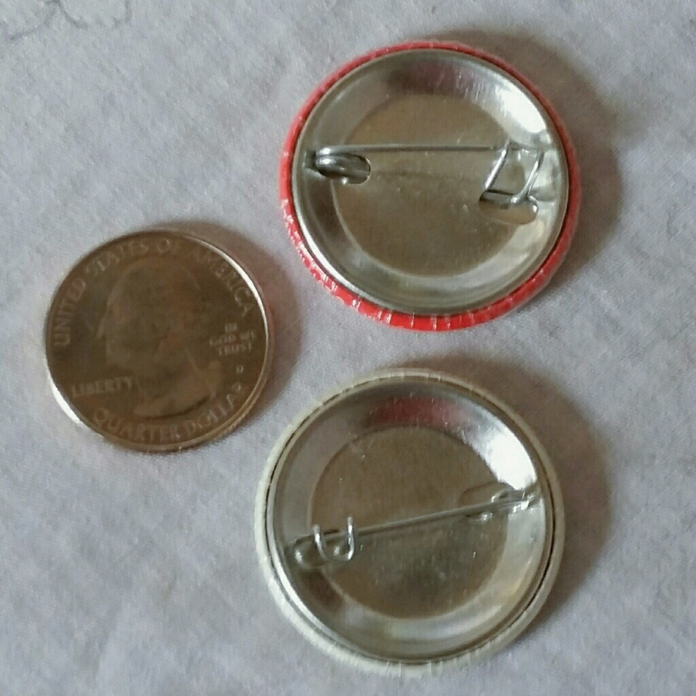 DEADPOOL two button set - Picture 2 of 2
